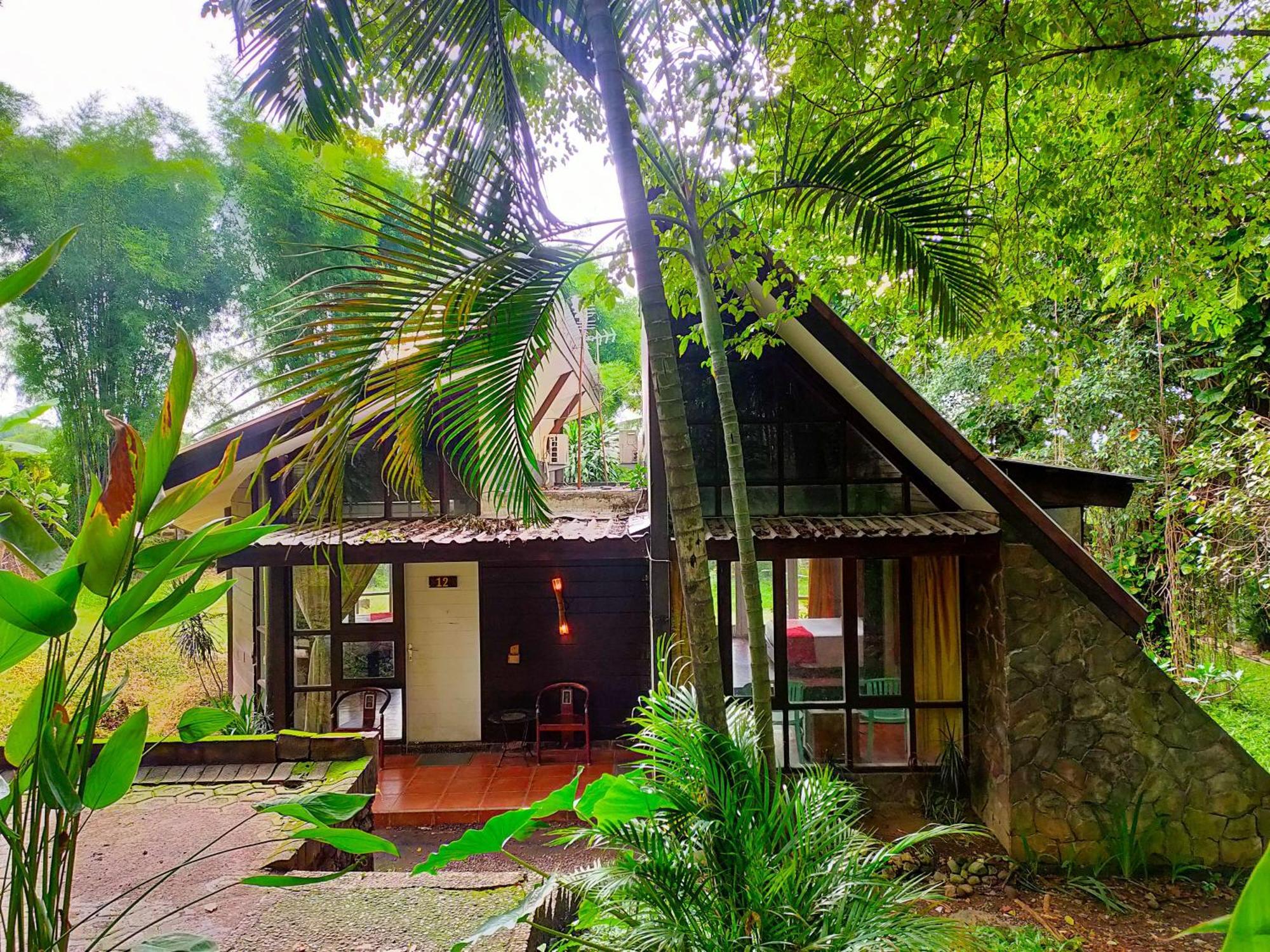 Grand Mulia Sakinah Boutique Resort Pandaan Pasuruan Buitenkant foto