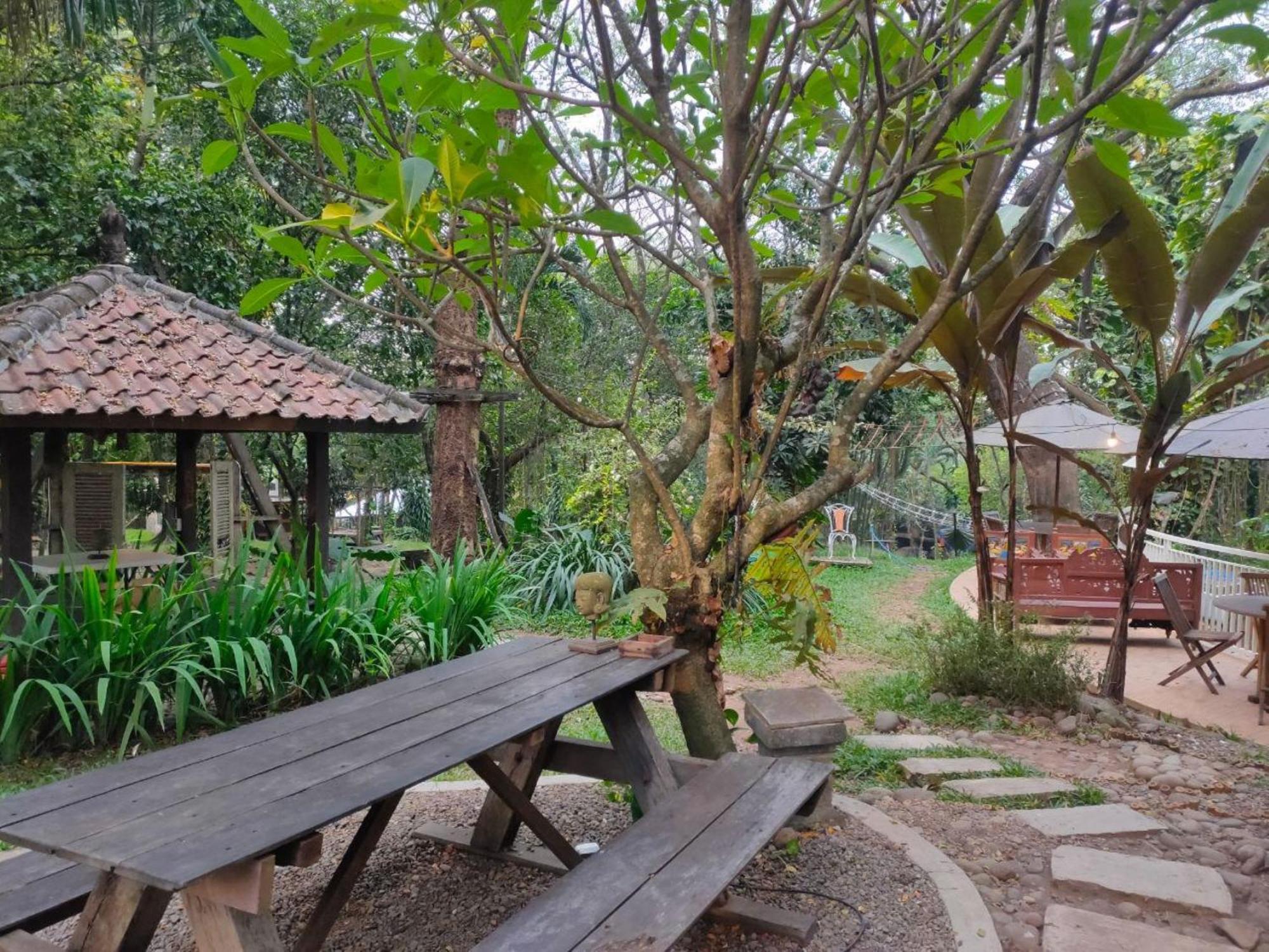 Grand Mulia Sakinah Boutique Resort Pandaan Pasuruan Buitenkant foto