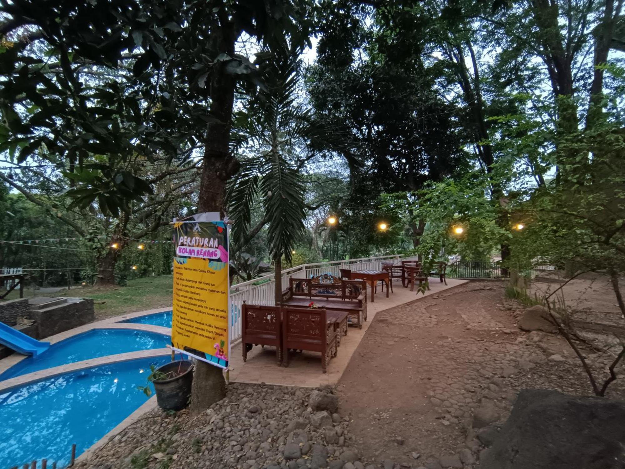 Grand Mulia Sakinah Boutique Resort Pandaan Pasuruan Buitenkant foto