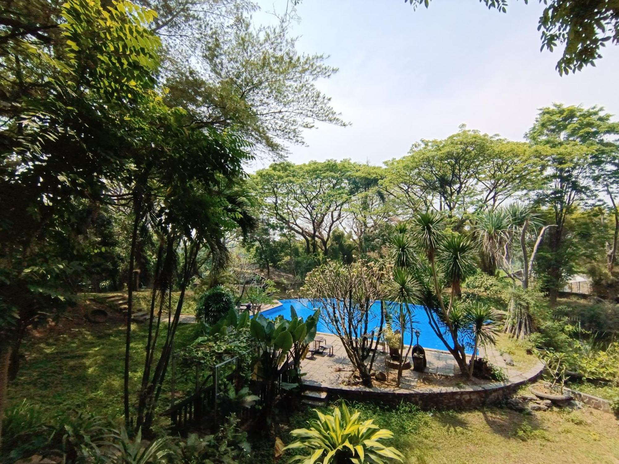 Grand Mulia Sakinah Boutique Resort Pandaan Pasuruan Buitenkant foto