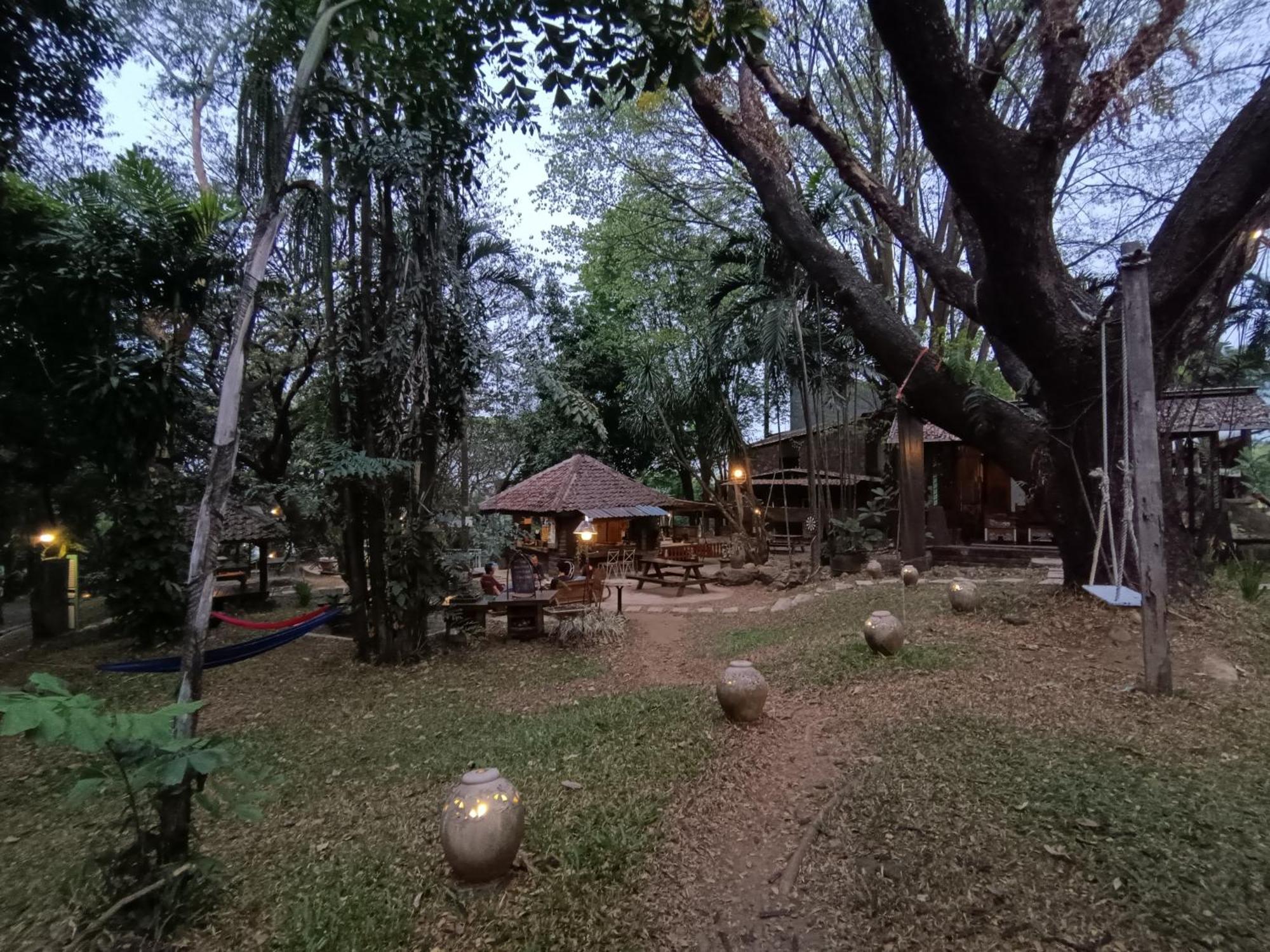 Grand Mulia Sakinah Boutique Resort Pandaan Pasuruan Buitenkant foto