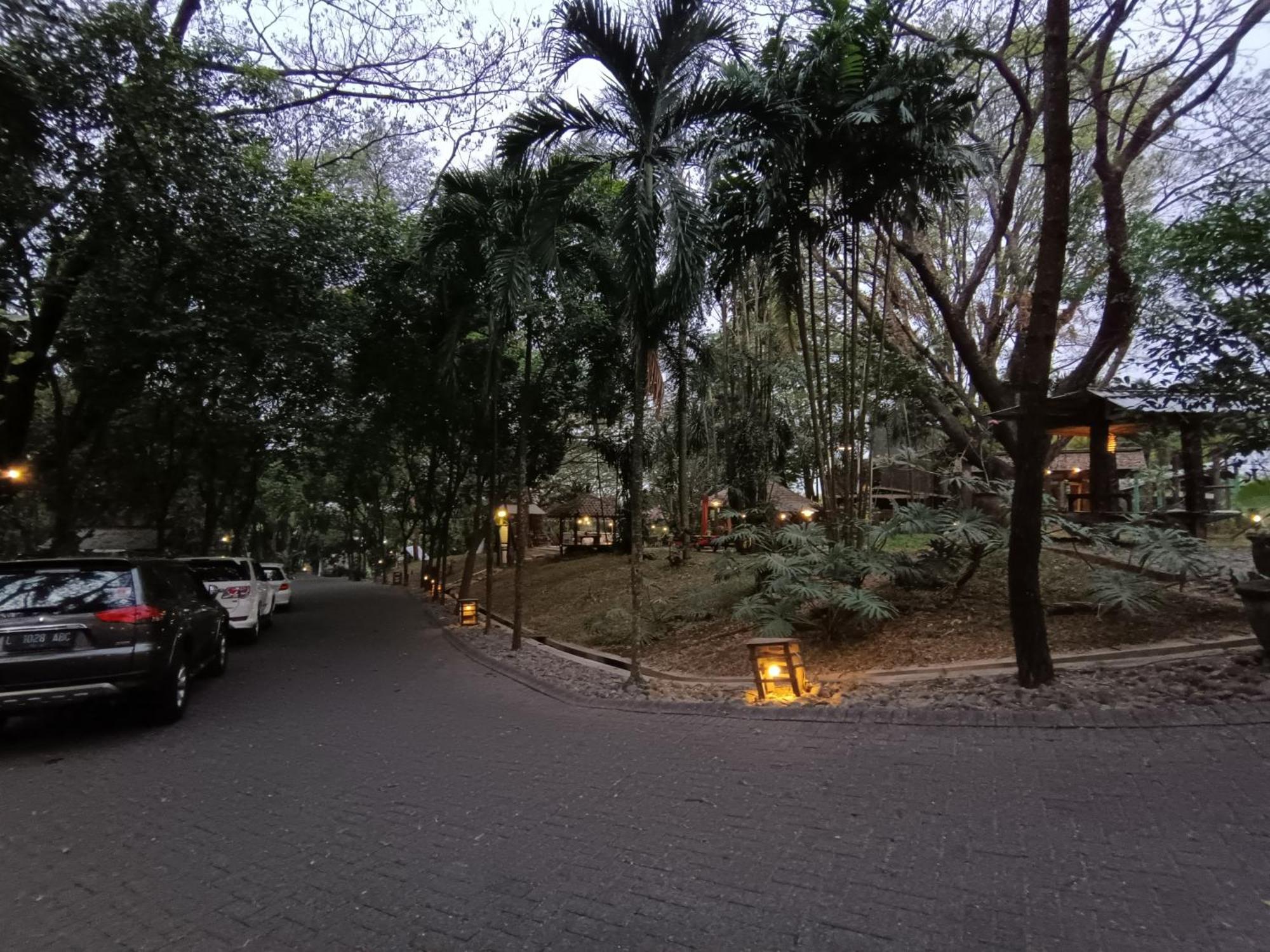 Grand Mulia Sakinah Boutique Resort Pandaan Pasuruan Buitenkant foto