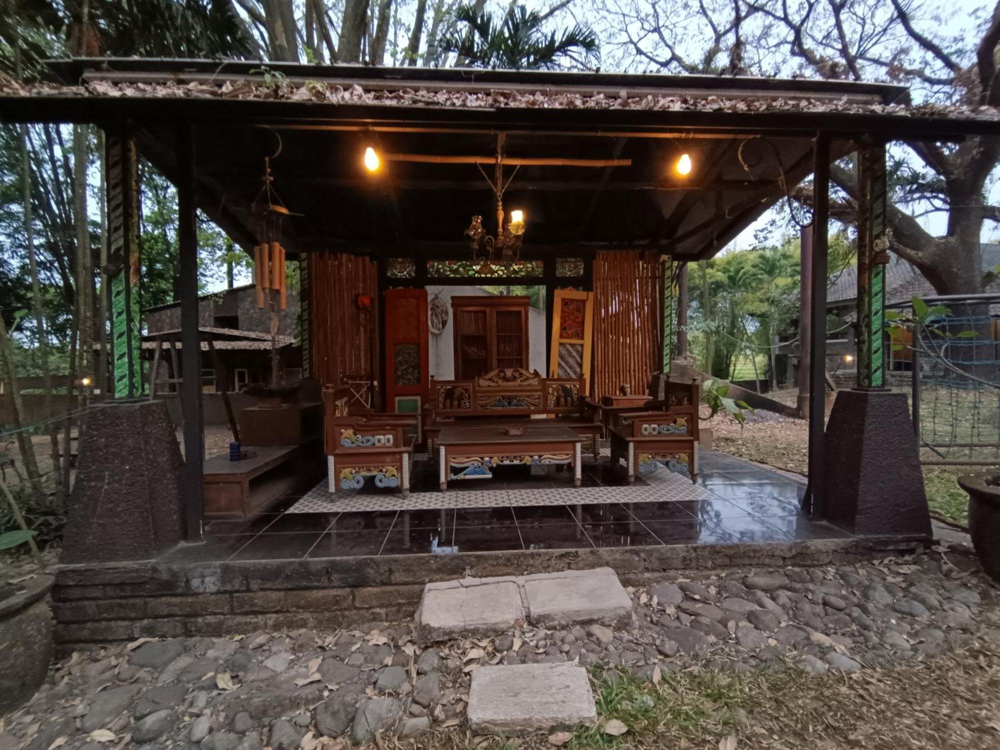 Grand Mulia Sakinah Boutique Resort Pandaan Pasuruan Buitenkant foto