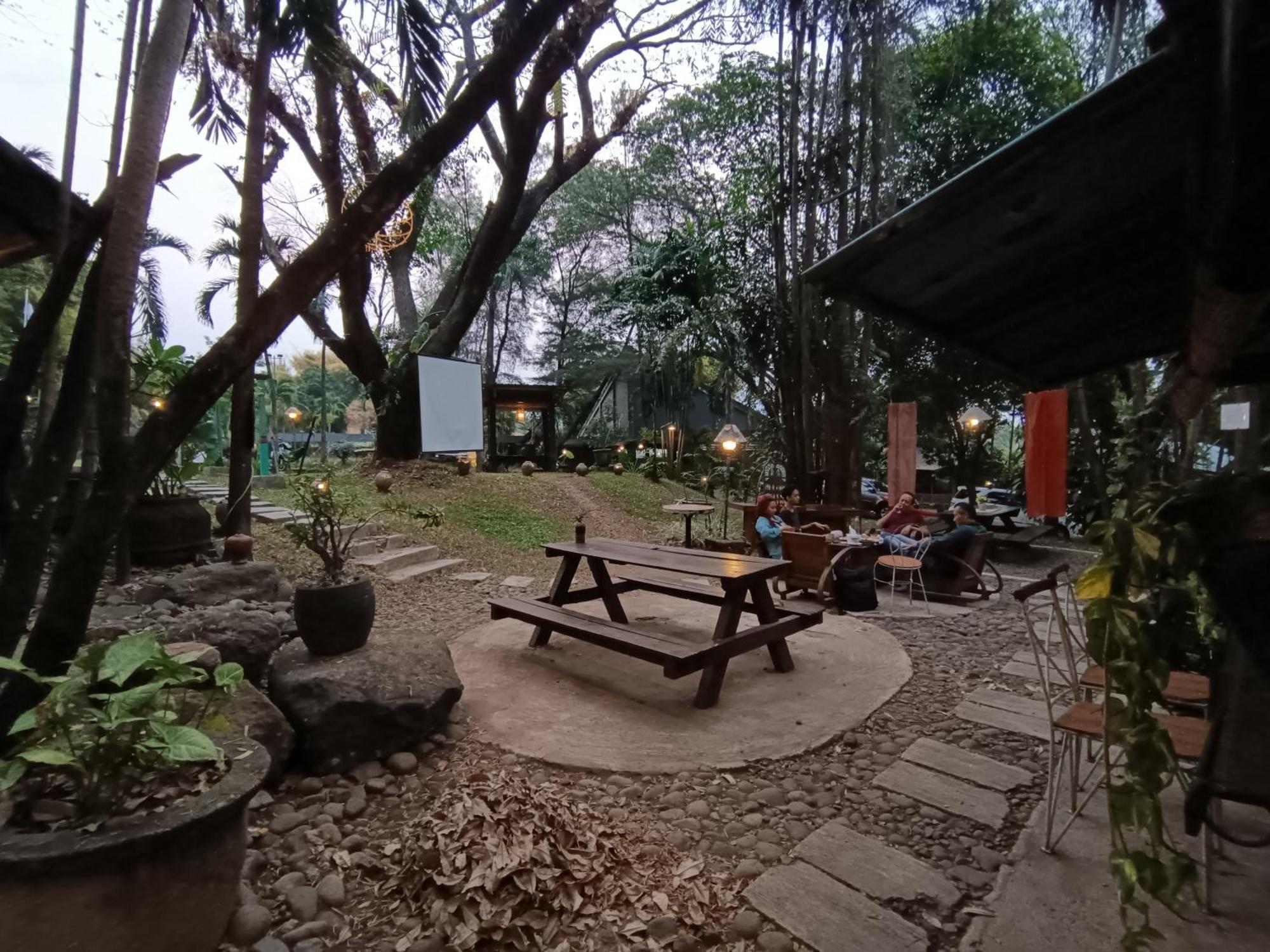 Grand Mulia Sakinah Boutique Resort Pandaan Pasuruan Buitenkant foto